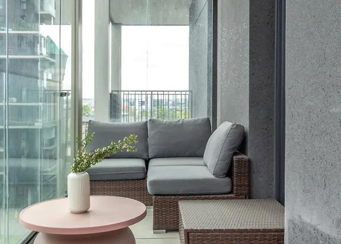 Urban Chic, In Center, Goreckiego 19 *