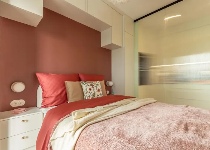 Urban Chic, In Center, Goreckiego 19 דירה קטוביץ